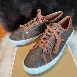 Michael Kors monogram sneakers nwt